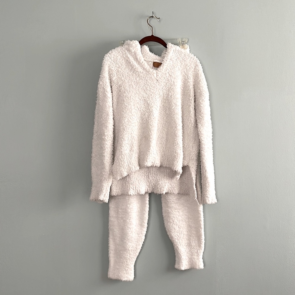 POL Size S White Fuzzy Sweat Suit Set